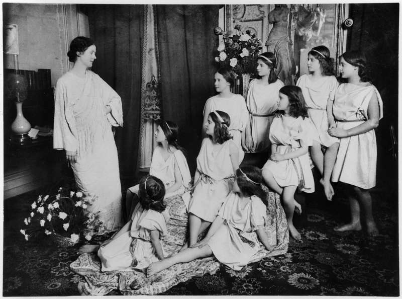 Isadora Duncan (1877-1927) and her pupils, early 20th century (b/w photo)  from German Photographer