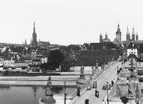 The old bridge over the River Main at Wurzburg, c.1910 (b/w photo) 