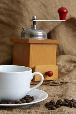 Kaffeetasse mit Kaffeebohnen