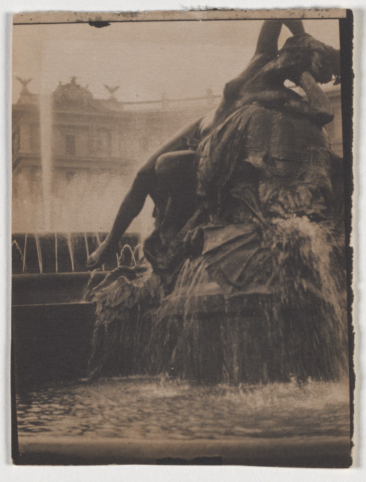 Ohne Titel (Rom: Fontana delle Naiadi ) from Adolf DeMeyer