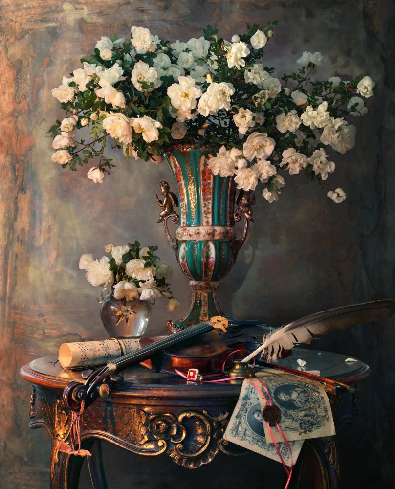 Stillleben mit Geige und Blumen from Andrey Morozov