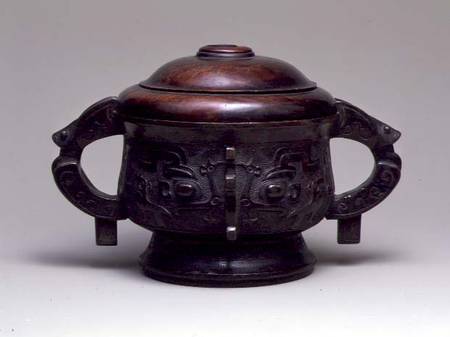 Chinese gui vessel with a wooden lid from Anonymous