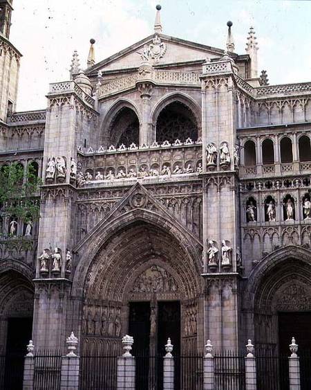 View of the West facade, detail of the three portals (LtoR) the Tower or Inferno Portal, the Portal from Anonymous