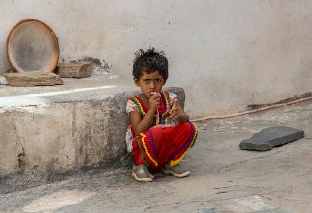 Kind aus Udaipur (Indien).