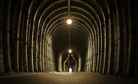 Endloser Tunnel