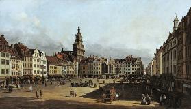 Der Altmarkt in Dresden von der Schlossgasse aus.