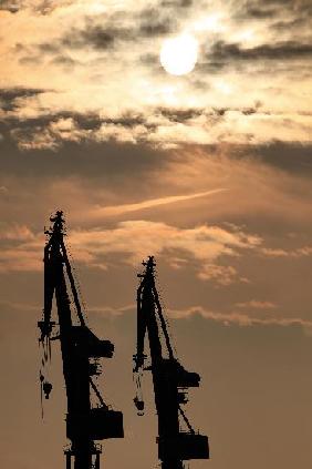 Hafen bei Sonnenaufgang