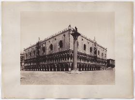 Venedig: Blick auf Markussäule und Dogenpalast