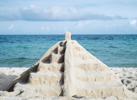 mayan sand pyramid from Franck Camhi