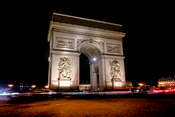 Arc Triomphe at night from Guilherme Pontes
