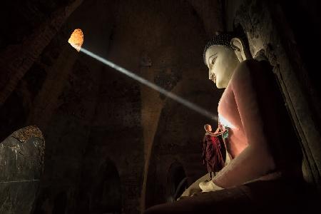 Reinigung des Buddha 2