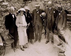 Howard Carter (1873-1939) and a group of Europeans standing beside the excavations of the Tomb of Tu