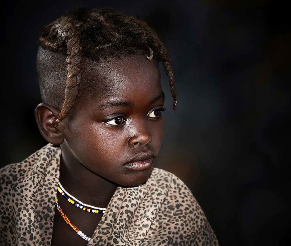 Himba kleines Mädchen in der Schule from Irene Perovich
