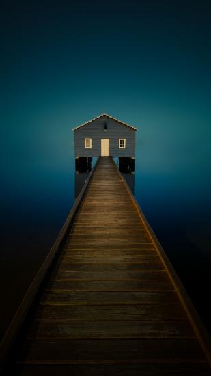Kleines blaues Bootshaus in Perth