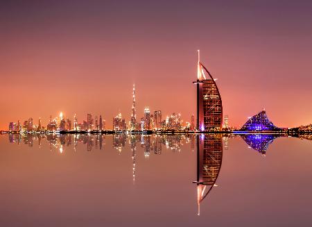 Nachtfarbe von Dubai