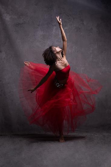Ballerina in Rot