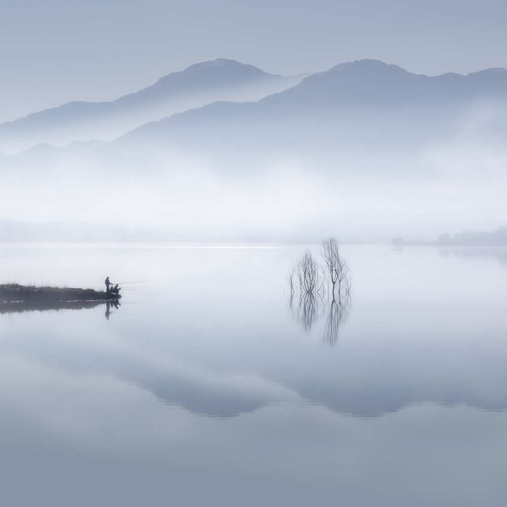 Blue silence from Jose Beut