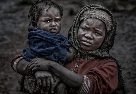Frau und ihr Kind – Äthiopien