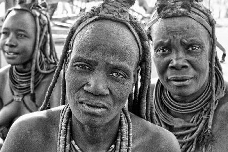 Himba-Frauen (Namibia).