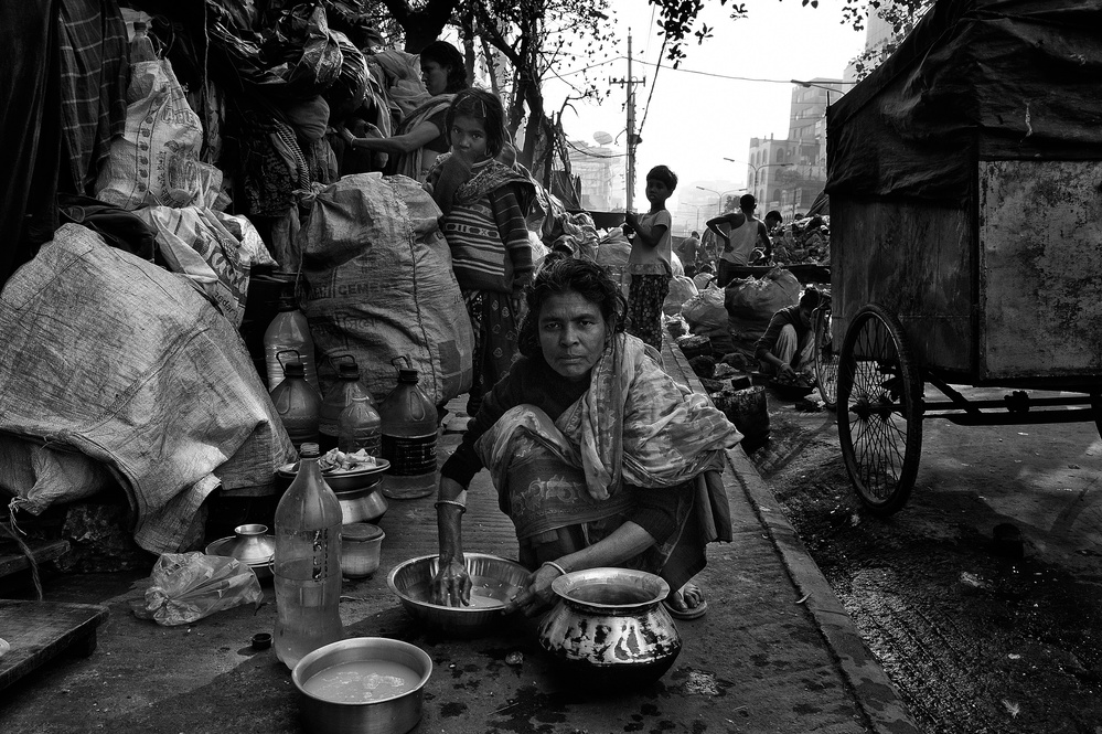 Reisreinigung in den Straßen von Bangladesch. from Joxe Inazio Kuesta Garmendia