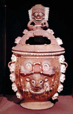 Urn with a lid, from Guatemala, Classic Period