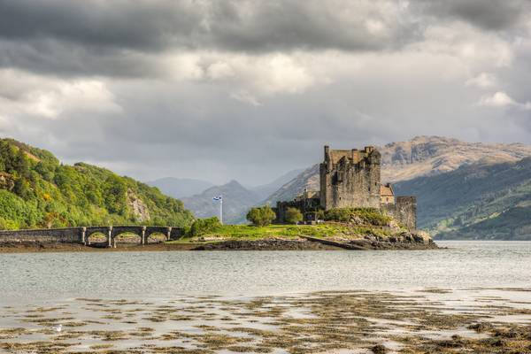 Eilean Donan Castle in Schottland from Michael Valjak