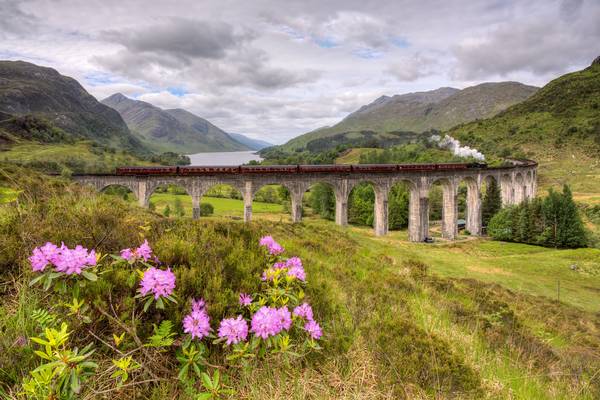 Glenfinnan Viadukt Schottland from Michael Valjak