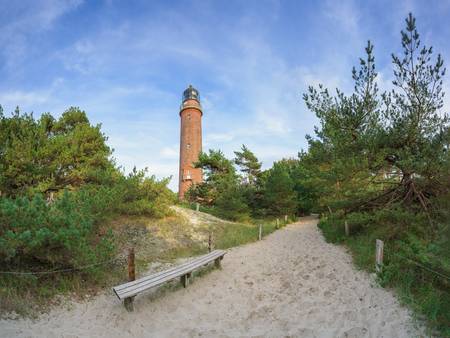 Leuchtturm Darßer Ort auf der Halbinsel Fischland-Darß-Zingst an der Ostsee
