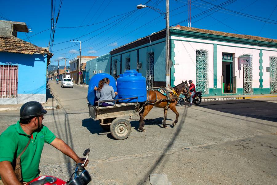 Straßenkreuzung in Trinidad, Cuba II from Miro May