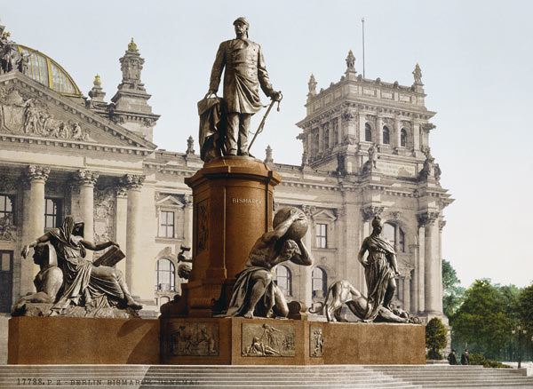 Berlin, Bismarck-Denkmal from 