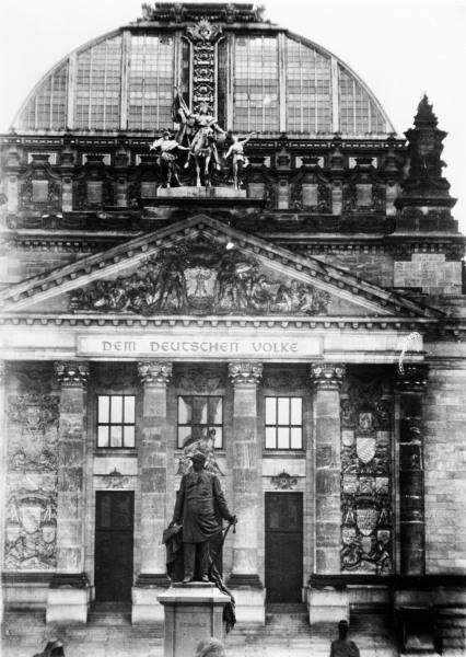 Berlin,Reichstag,Hauptportal,Inschrift from 
