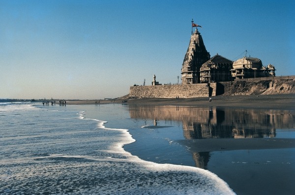 Famous temple of Shiva at Somnath beach (photo)  from 