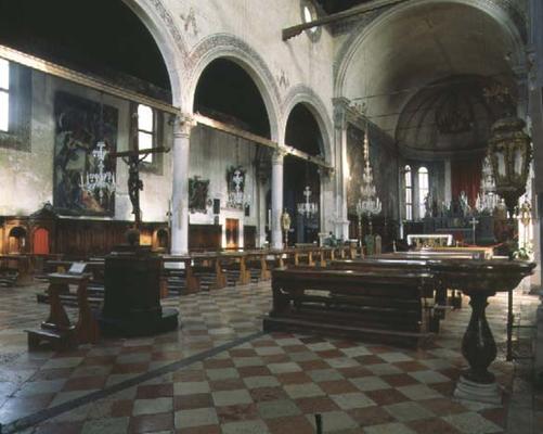 Interior view of the choir and presbytery (photo) from 