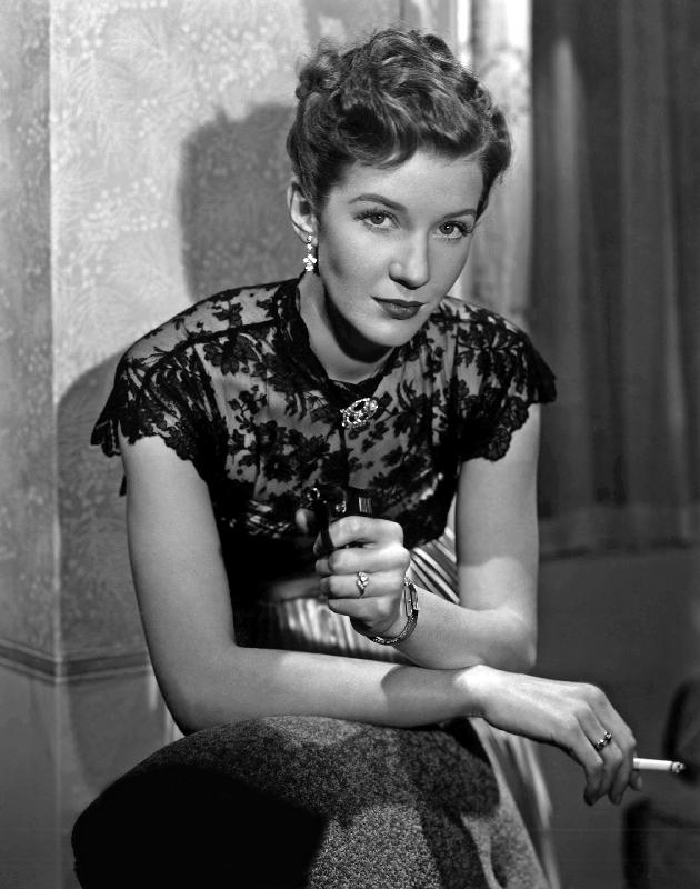 Lady in the Fog de SamNewfield avec Lois Maxwell from 