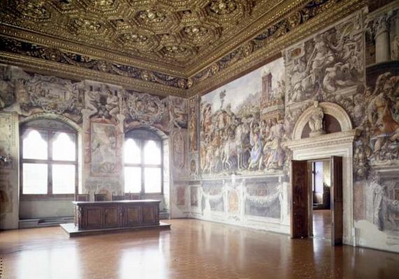 The Sala dell'Udienza designed by Benedetto (1442-97) and Giuliano (1432-90) da Maiano, with frescoe from 