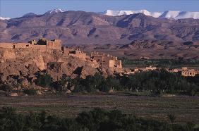 View of a ksar, M''goun mountains (photo) 