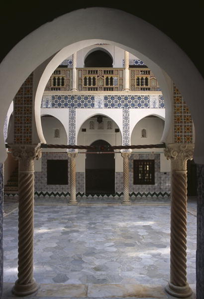 View of the courtyard interior (photo)  from 