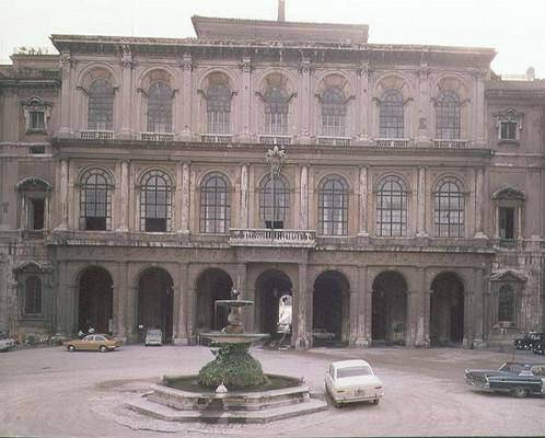 View of the courtyard designed by Gianlorenzo Bernini (1598-1680) and Carlo Maderno (1556-1629), 163 from 