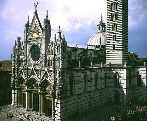 View of the exterior, the facade designed by Giovanni Pisano (lower part) and Giovanni di Cecco (upp from 