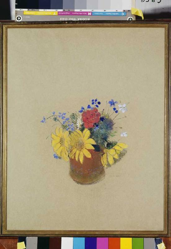 Blumenstillen aus Sonnenblumen und Geranien in einer braunen Vase from Odilon Redon