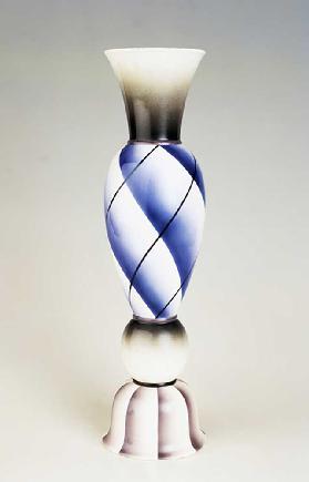 Vase, hergestellt von Keramos V. H. Austria, 1923-1924