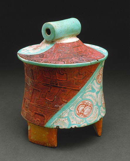 Tripod vessel with slab-legs from Pre-Columbian