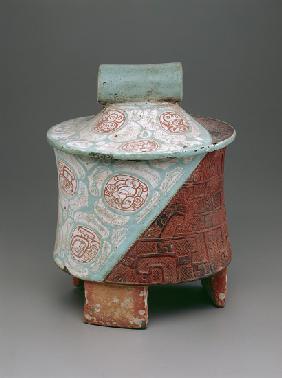 Tripod vessel with slab-legs (ceramic)