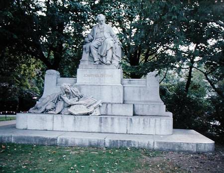 Monument to Johannes Brahms (1833-97) from Rudolf von Weyr