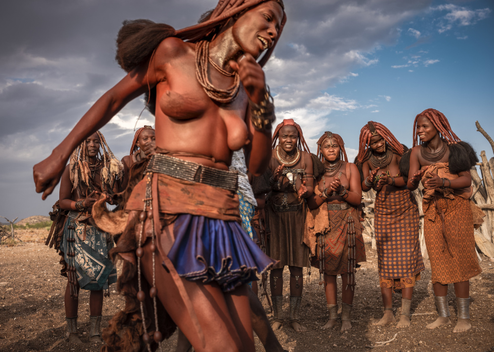 Der Himba-Tanz from Rudy Mareel