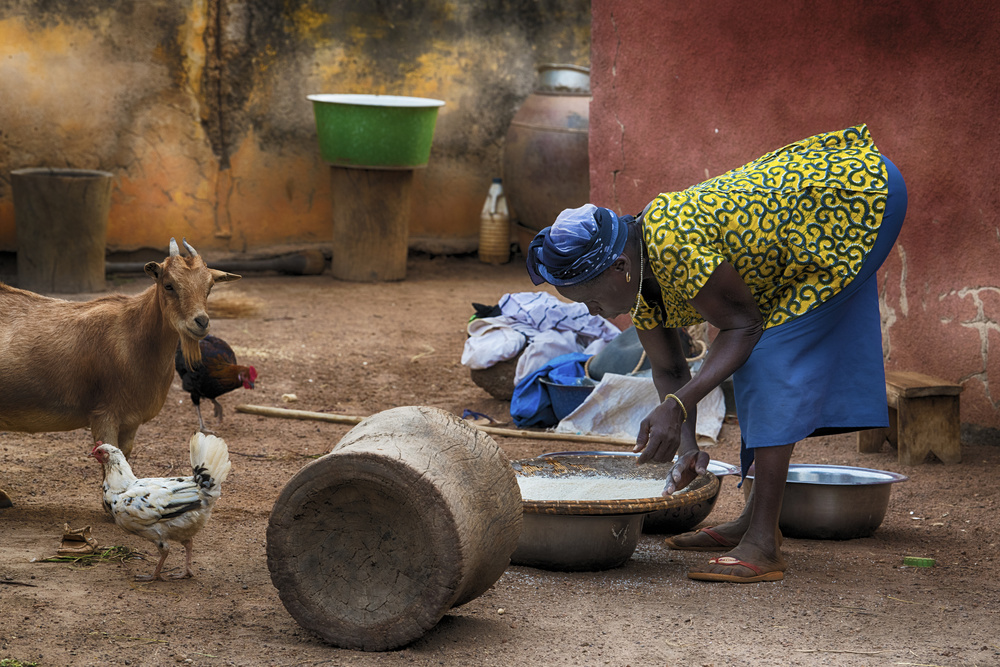 Die Arbeit in Afrika ist Frauensache. from Sergio Pandolfini