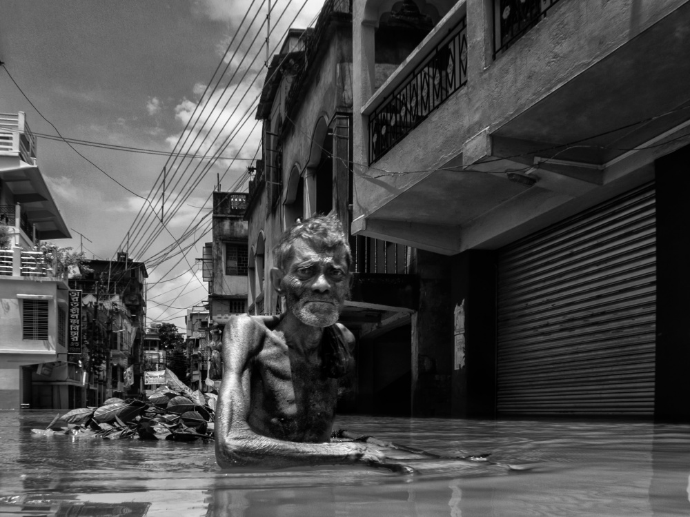 Von Überschwemmungen betroffene Menschen from Sudipta Chakraborty