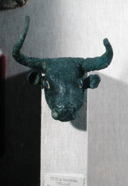 Head of a bull, with Royal  inscription, mount for a piece of furniture or for a harp, from Telloh ( from Sumerian
