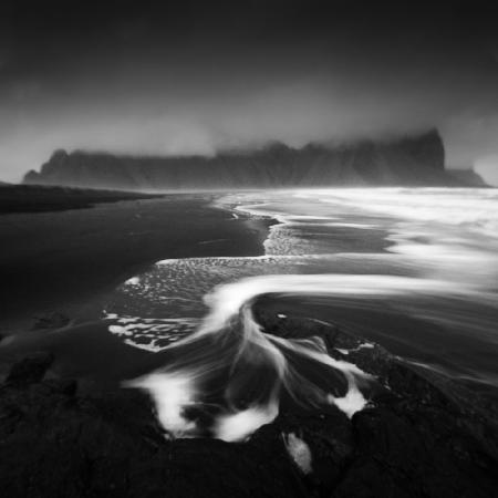 Mt. Vestrahorn im Nebel verborgen