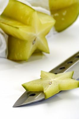 Die Sternfrucht mit Messer from Thomas Haupt